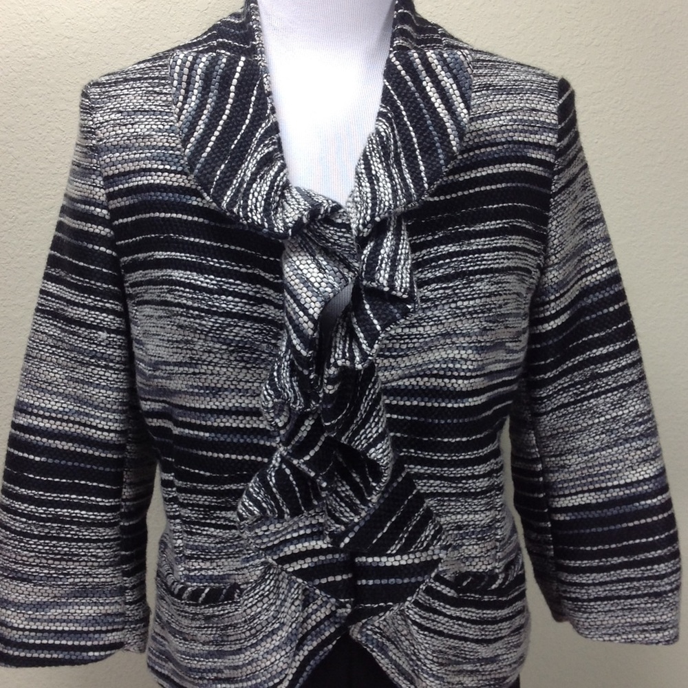 Democracy Black & Gray Peplum Blazer - Picture 2 of 8
